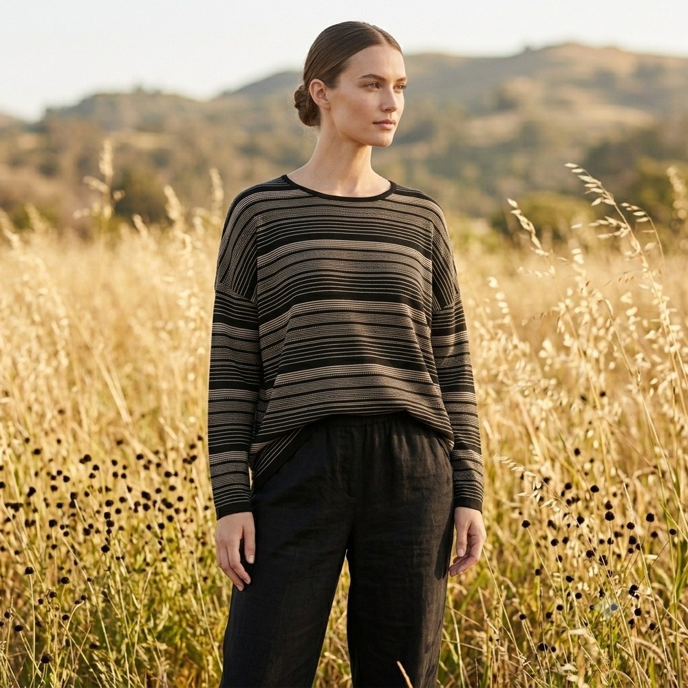 i.e. WOMAN Sweater Womans Plus‎ 2X Black Tan Striped Crew Neck Rayon Blend